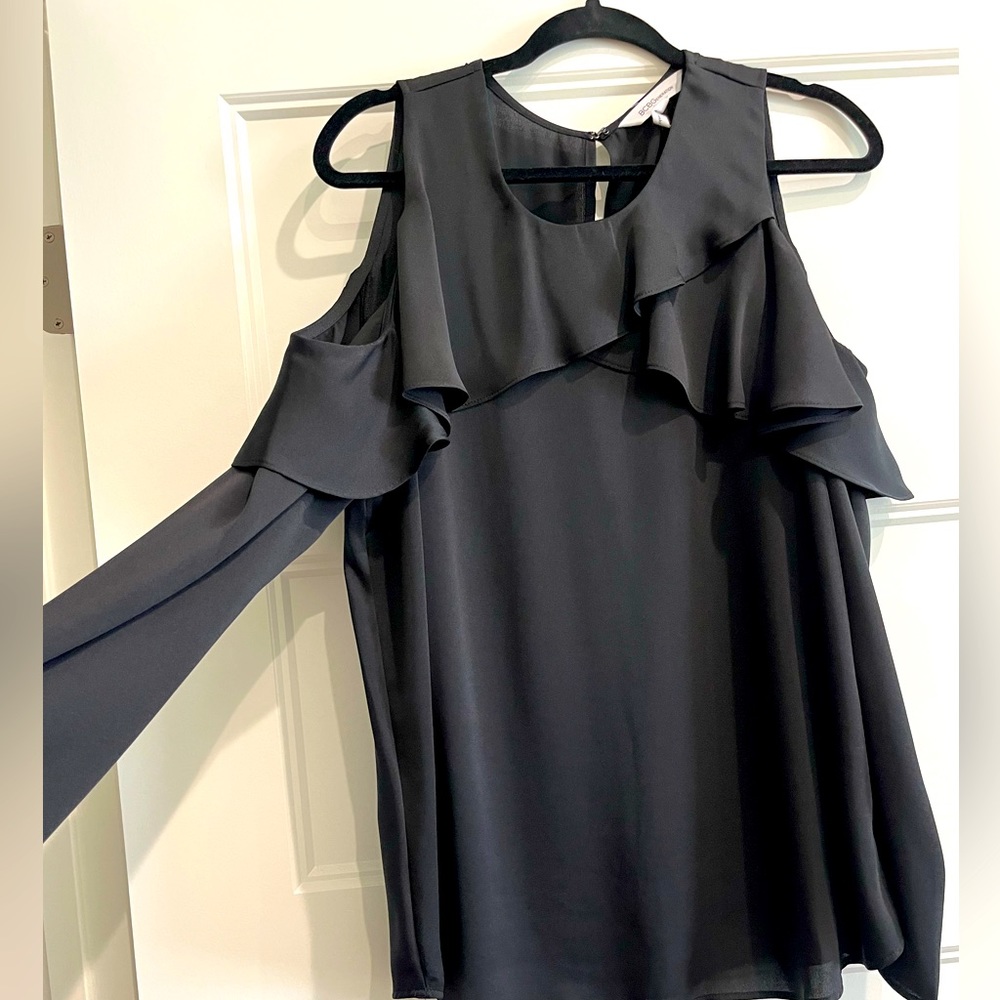 Women’s long sleeve BCBG blouse